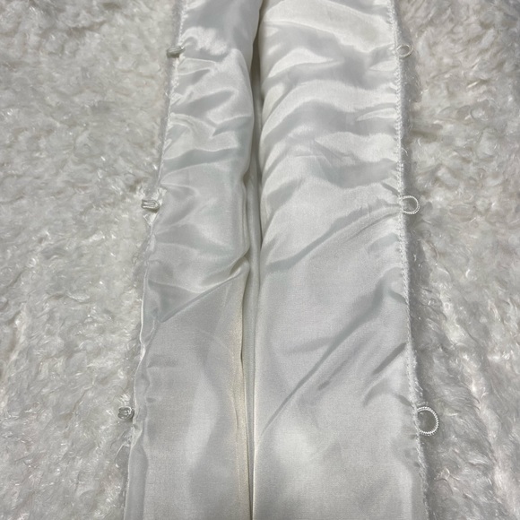 Faux fur vest - Picture 7 of 9